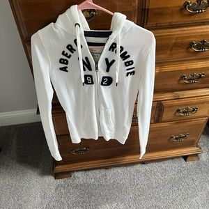 Abercrombie sweatshirt